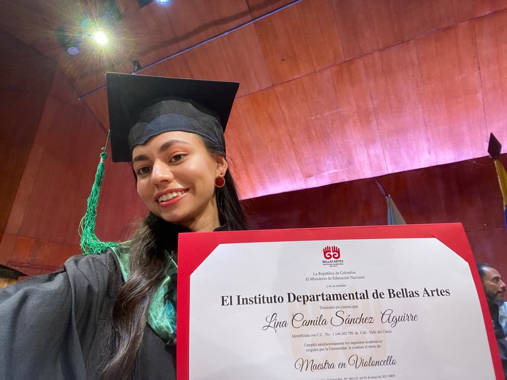 Graduation ceremony photo of Lina  