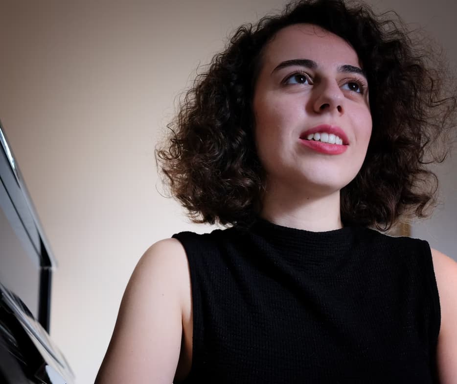 Profile photo of ELESA , Piano tutor at Wiingy