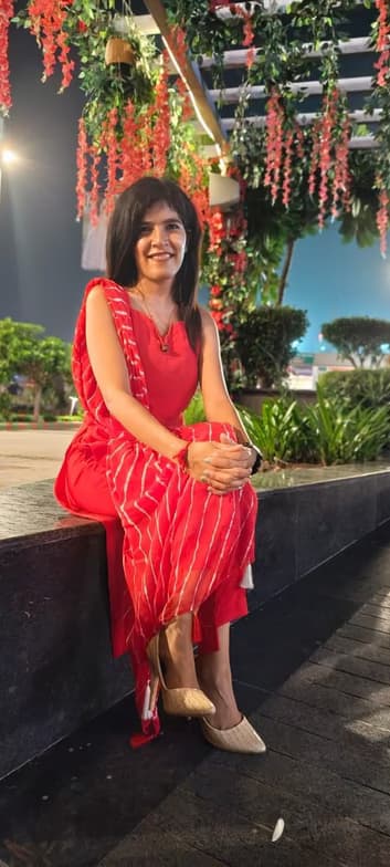 Profile photo of Monika, Physics tutor at Wiingy 