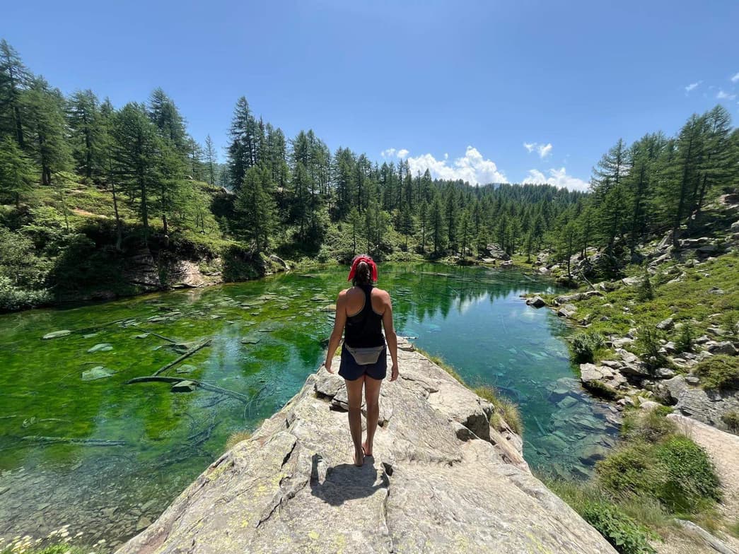 Travel snapshot of Anny during a trip 