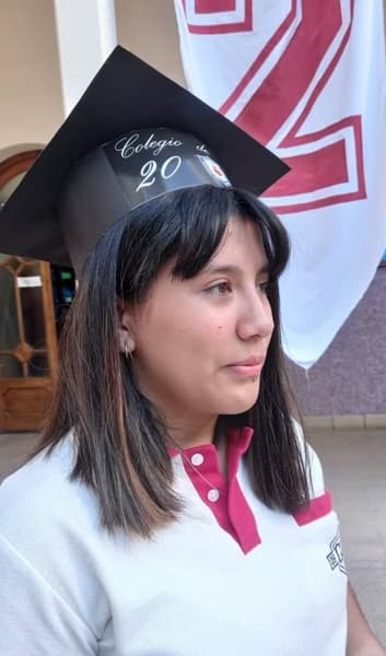 Graduation ceremony photo of Candela 