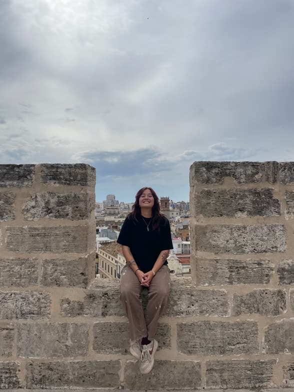 Profile photo of Cristina, English tutor at Wiingy 