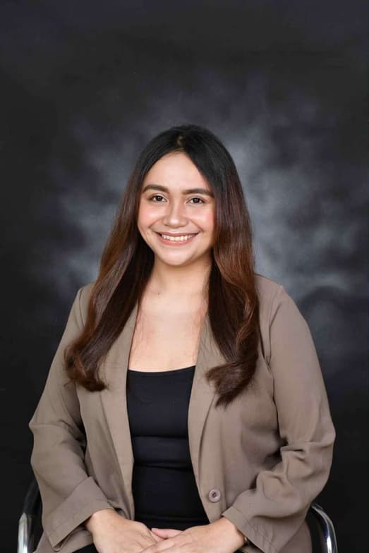 Profile photo of Lee Mae, English tutor at Wiingy