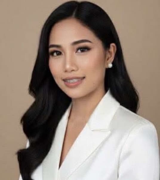 Profile photo of Aira, ESL tutor at Wiingy