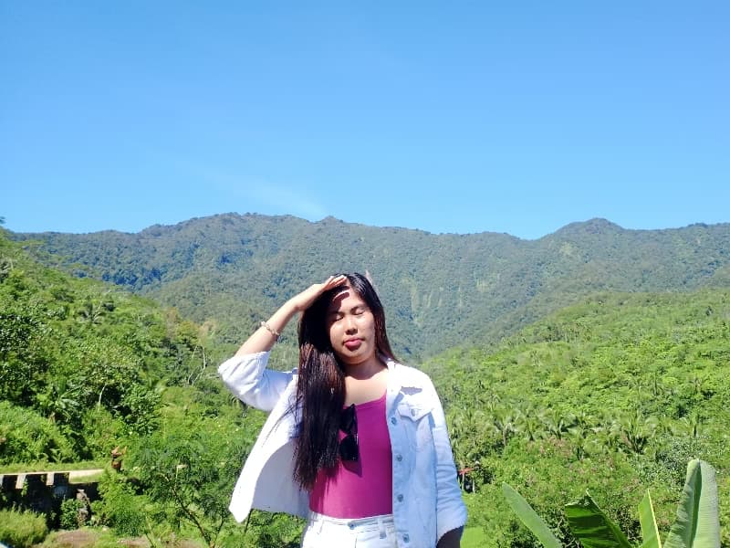 Travel snapshot of Jasteen during a trip 