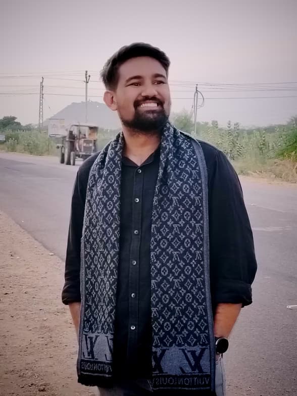 Profile photo of Vijendra, Science tutor at Wiingy