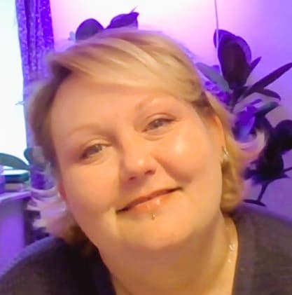 Profile photo of L., Chemistry tutor at Wiingy 