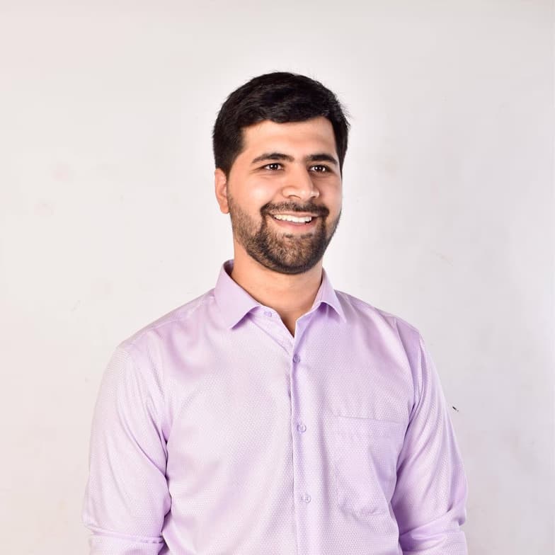 Profile photo of Harshmaan, Piano tutor at Wiingy 