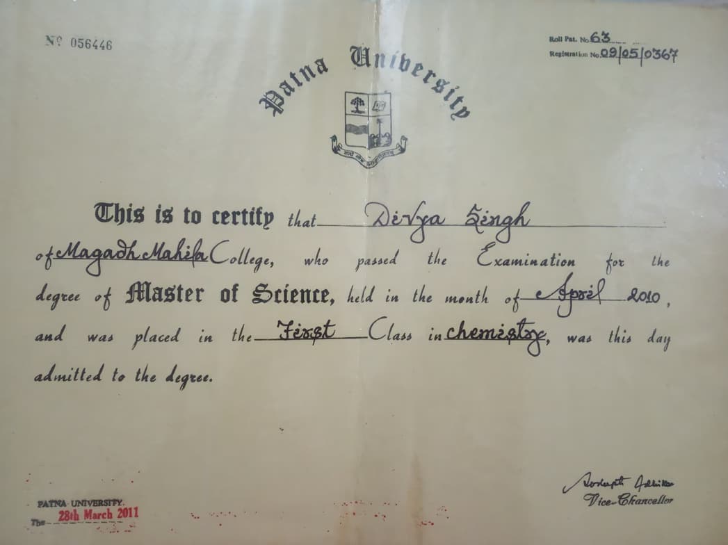 Verified degree or teaching certification of Divya 