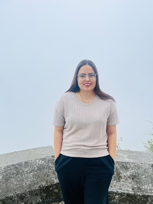 Profile photo of Geeta, Chemistry tutor at Wiingy 