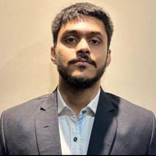 Profile photo of Yash, Finance tutor at Wiingy