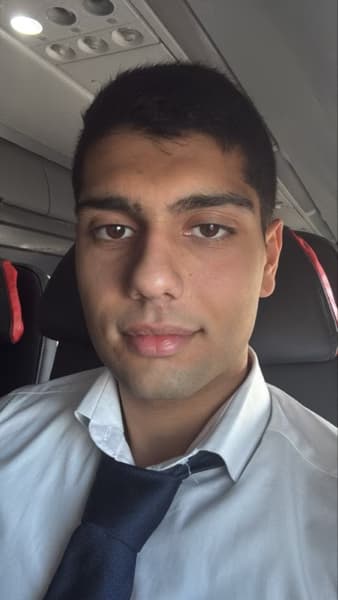 Profile photo of Alireza, Piano tutor at Wiingy 