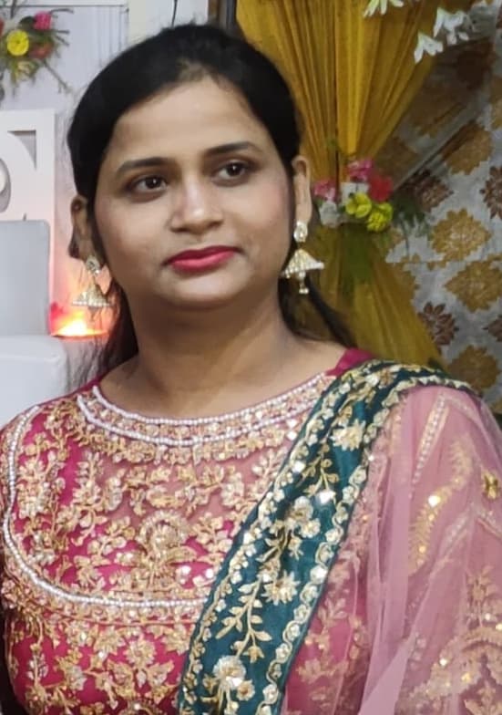 Profile photo of Sumbul , Chemistry tutor at Wiingy 