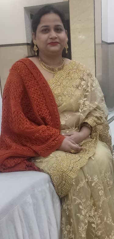 Profile photo of Sumbul , Chemistry tutor at Wiingy 