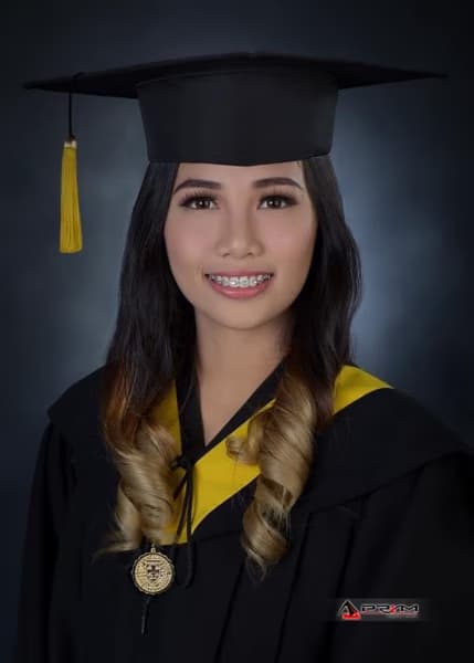 Graduation ceremony photo of Aira