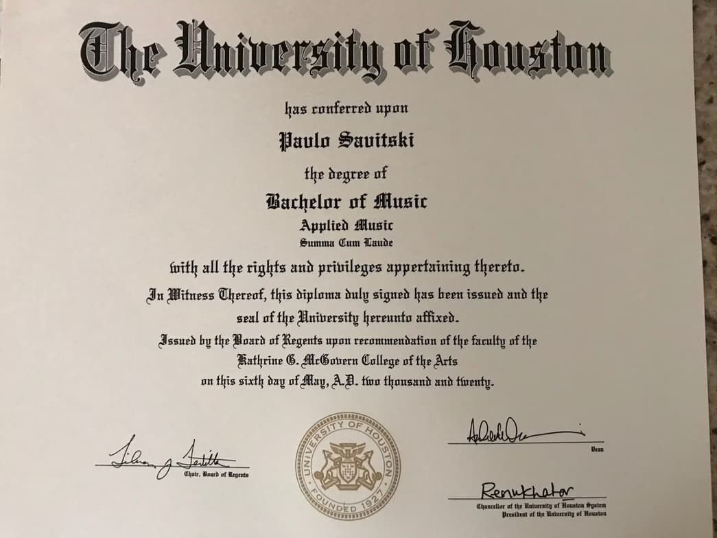 Verified degree or teaching certification of Pavlo