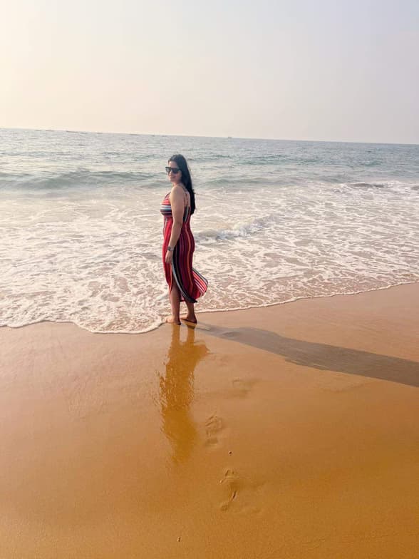 Travel snapshot of Amisha during a trip 