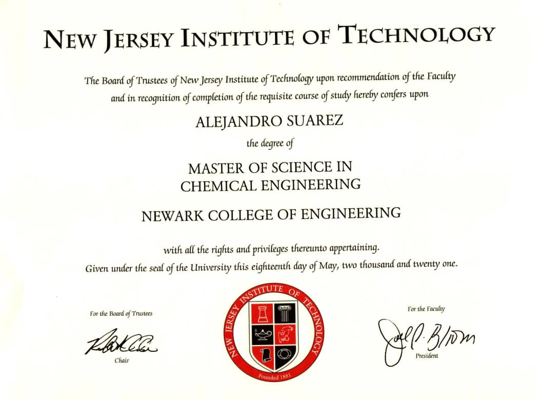 Verified degree or teaching certification of Alejandro 