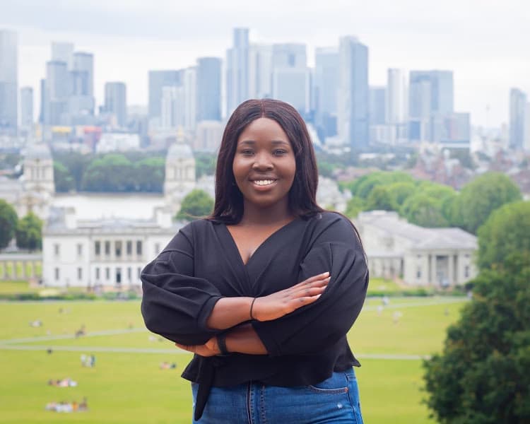 Profile photo of Ayo, English tutor at Wiingy