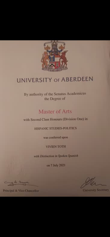 Verified degree or teaching certification of Vivien