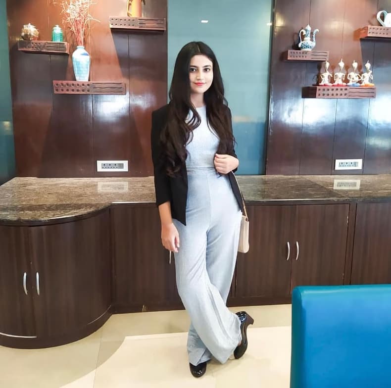 Profile photo of SHREYA, Economics tutor at Wiingy 