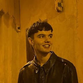 Profile photo of Joe, Guitar tutor at Wiingy