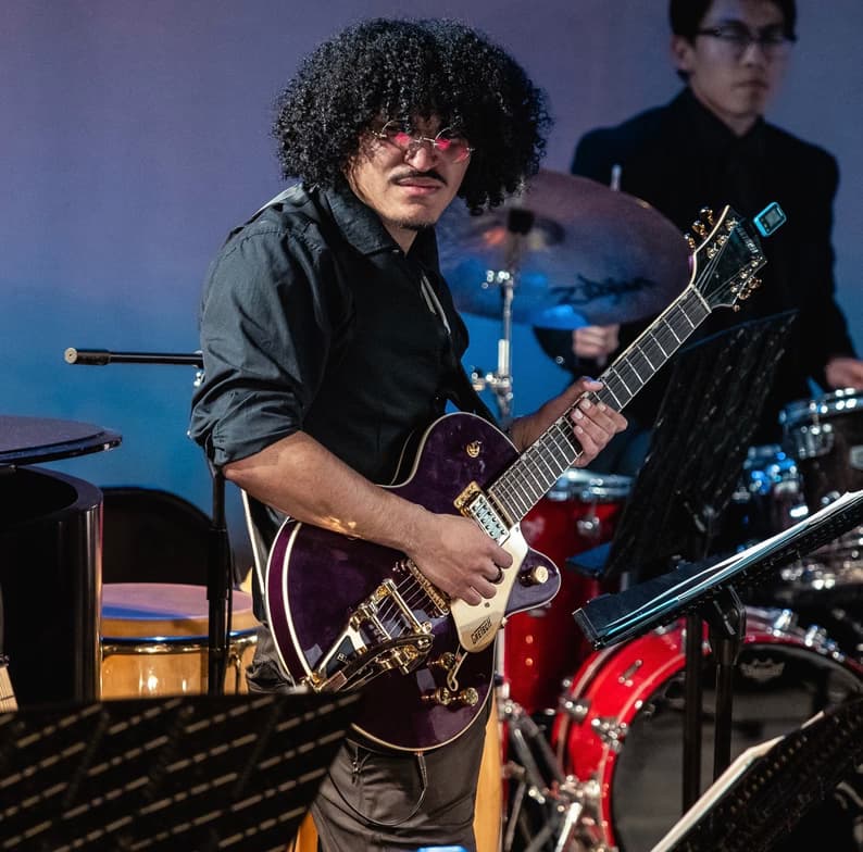 Profile photo of Anthony, Guitar tutor at Wiingy 