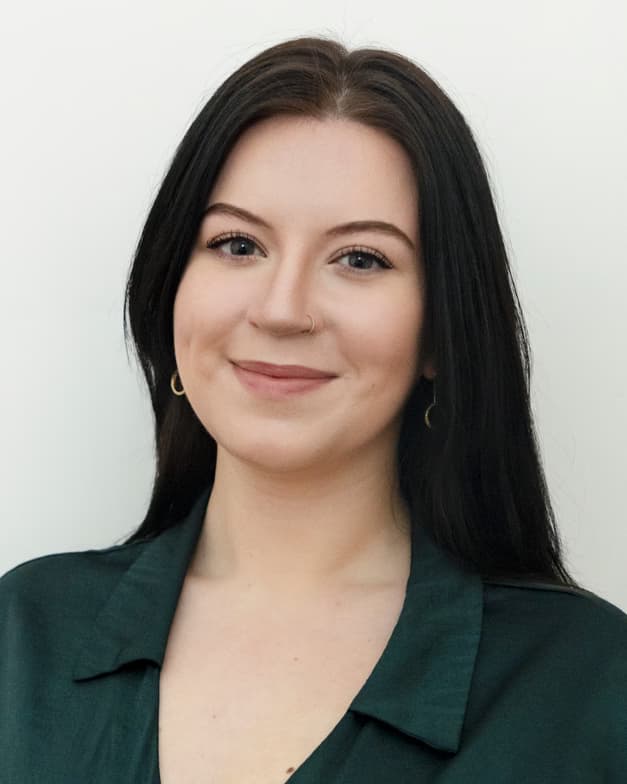 Profile photo of Sarah K, Singing tutor at Wiingy 