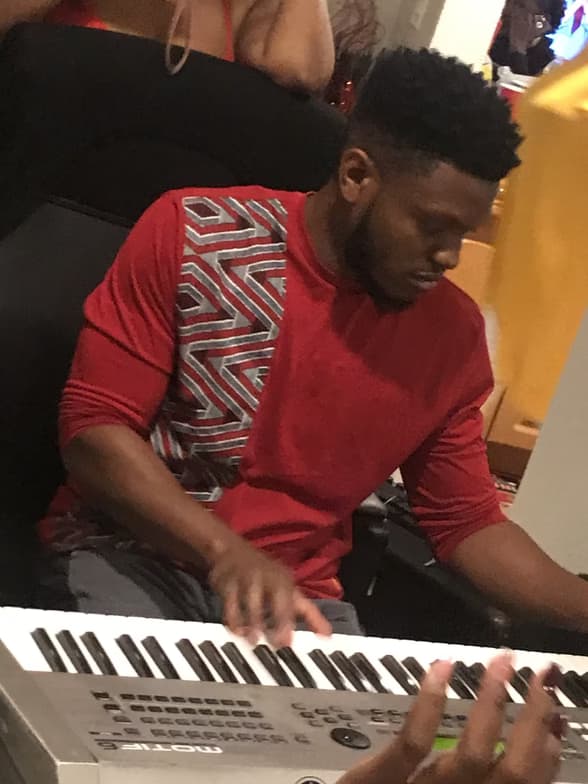 Casual photos of Aaron, Wiingy tutor 