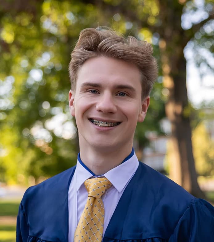 Profile photo of Jeremi, Piano tutor at Wiingy