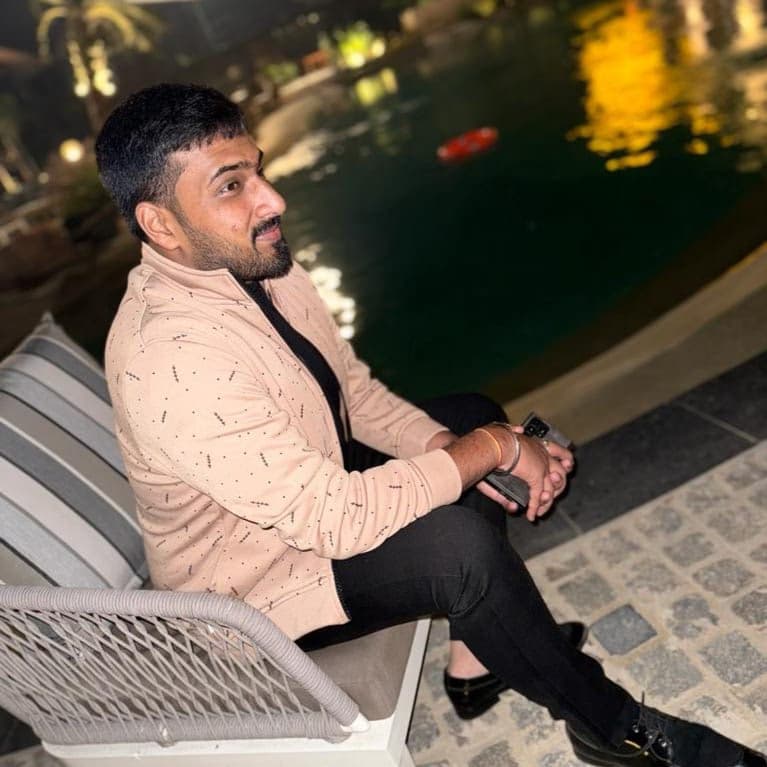 Travel snapshot of Shivam during a trip 