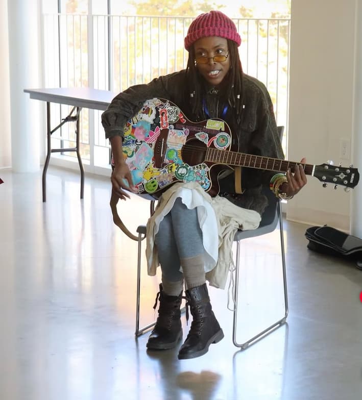 Profile photo of KayGeni, Singing tutor at Wiingy 