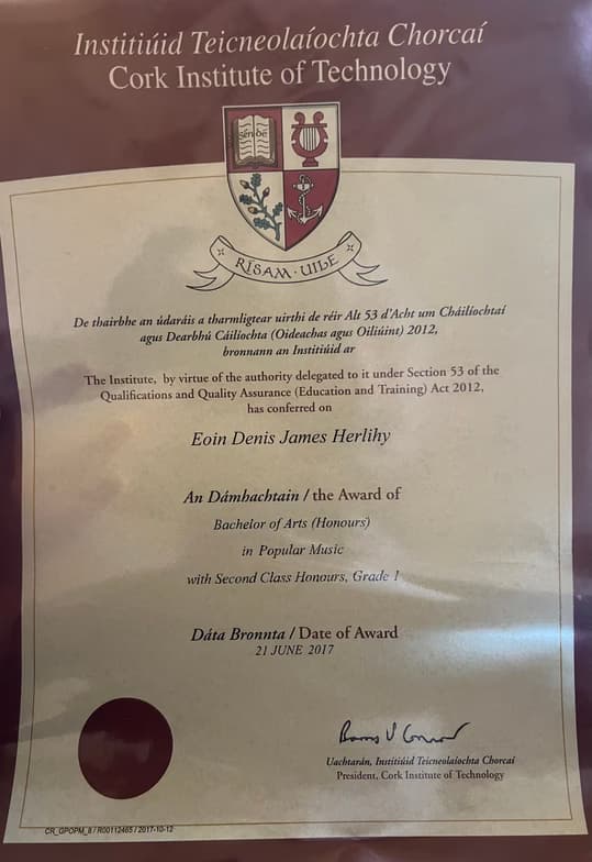 Verified degree or teaching certification of Eoin 