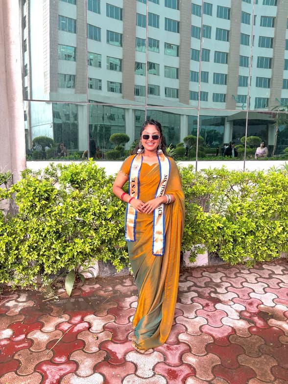 Graduation ceremony photo of khushi 