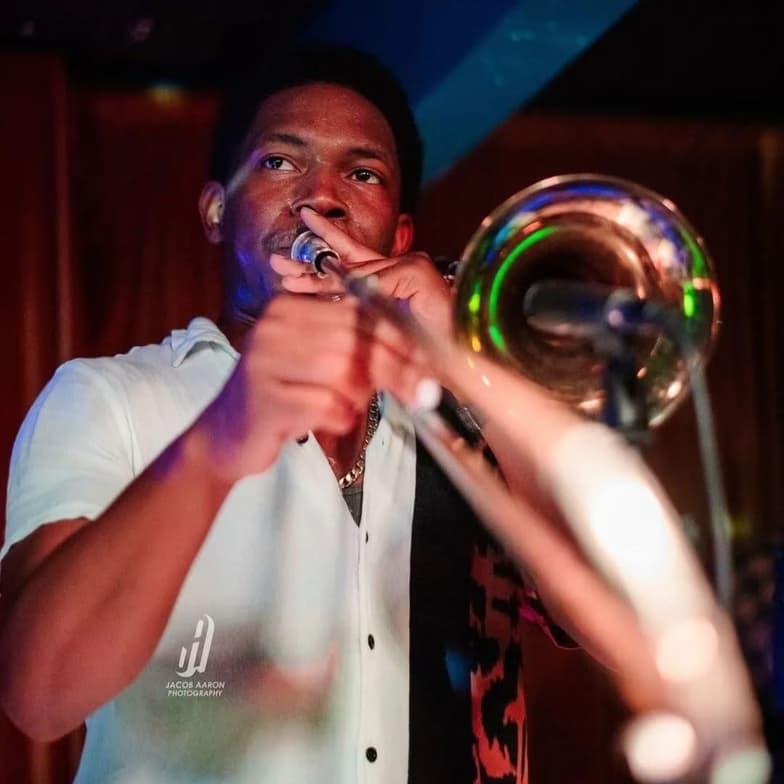 Digital pen-tab teaching notes by Roosevelt