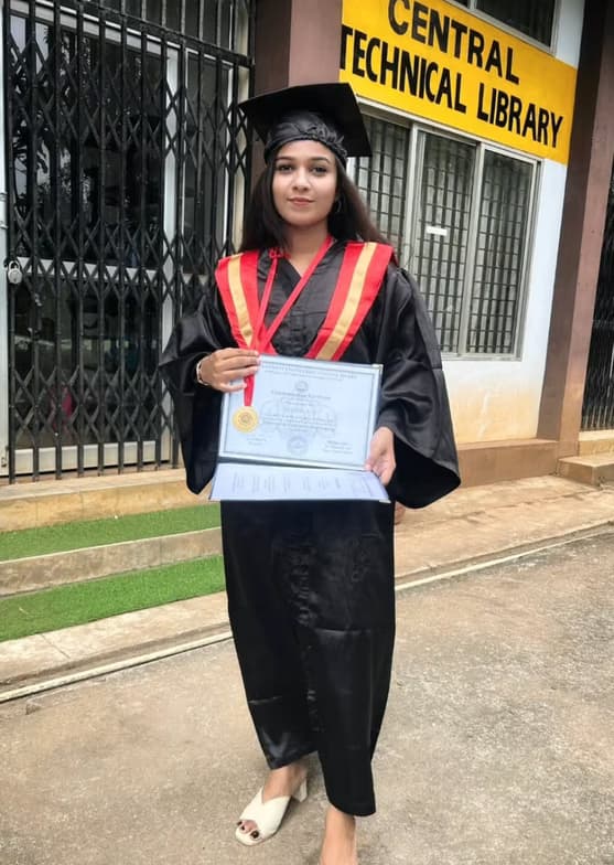 Graduation ceremony photo of Kerri