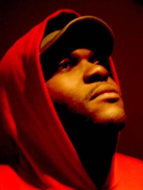 Profile photo of Sylvain Parfait , Guitar tutor at Wiingy 