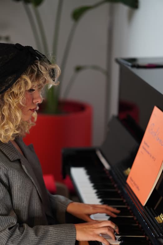 Digital pen-tab teaching notes by Sarah  