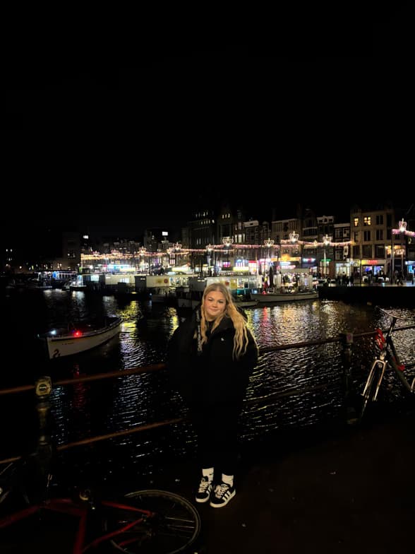 Travel snapshot of Maia during a trip 