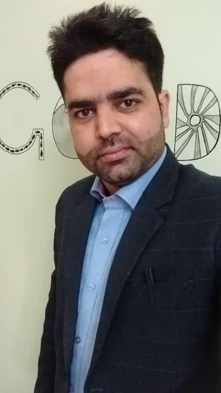 Profile photo of Aadil, Chemistry tutor at Wiingy 