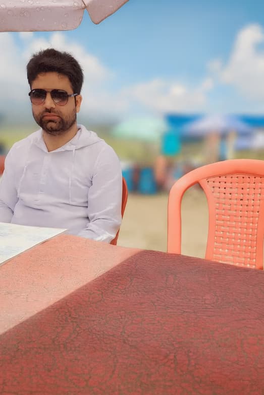 Profile photo of Aadil, Chemistry tutor at Wiingy 