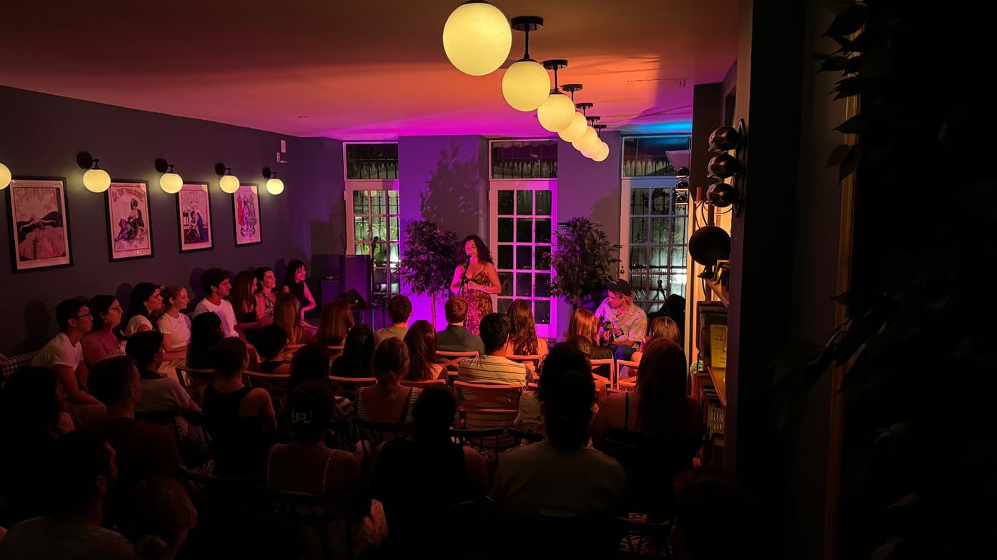 Profile photo of Sarah, Singing tutor at Wiingy 