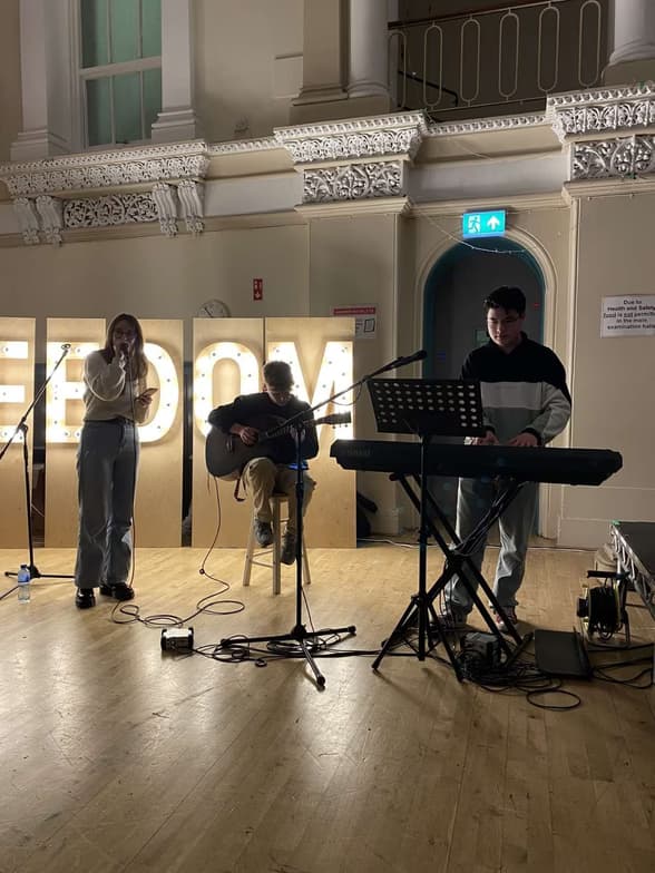 Profile photo of Ruth, Singing tutor at Wiingy 