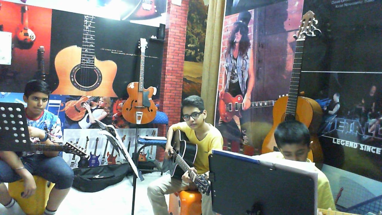 Suchait conducting a lesson 