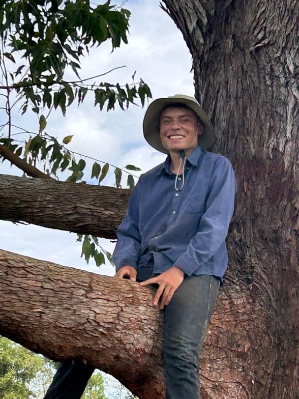 Travel snapshot of Kenneth during a trip 