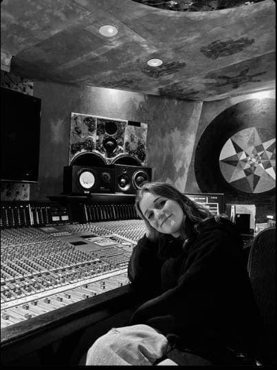 Casual photos of Eva, Wiingy tutor 