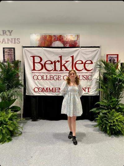 Casual photos of Eva, Wiingy tutor 