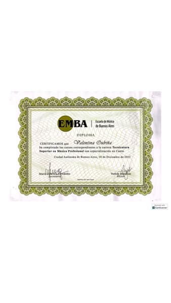 Verified degree or teaching certification of Valentina 