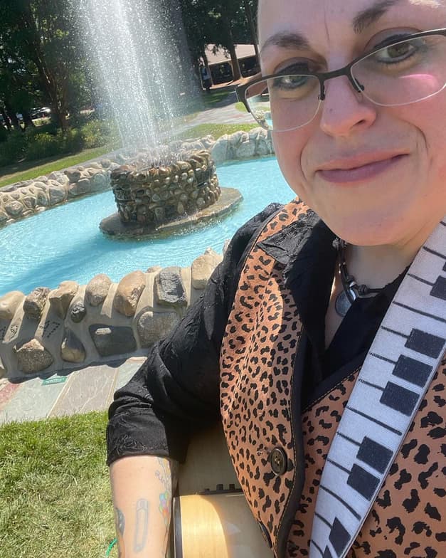 Casual photos of Mandy, Wiingy tutor 