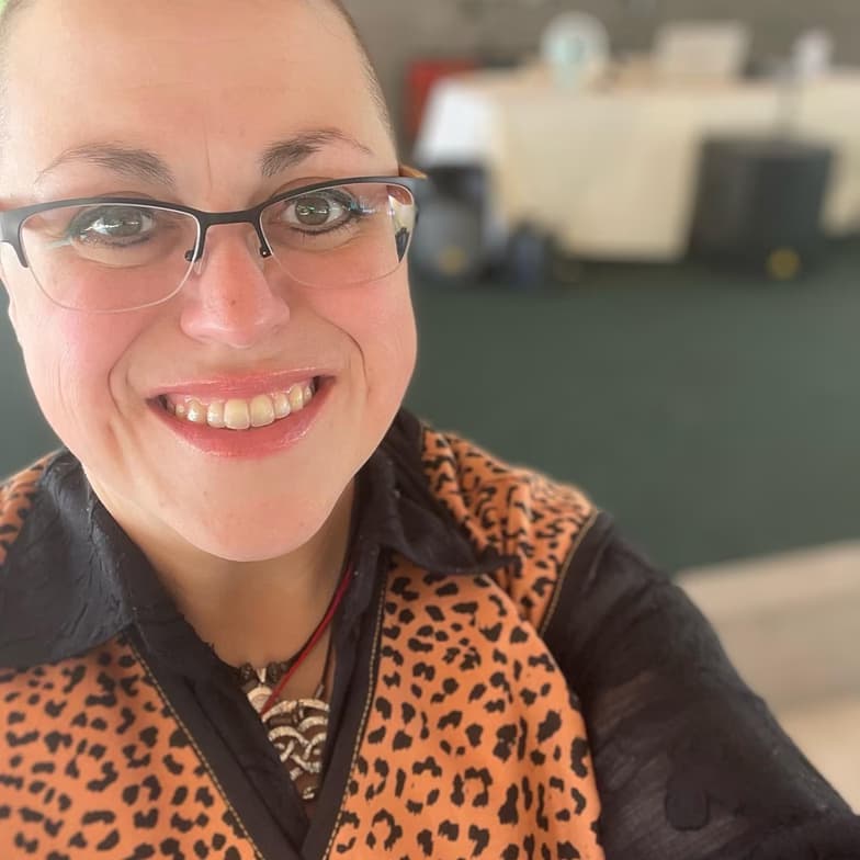 Profile photo of Mandy, Singing tutor at Wiingy 